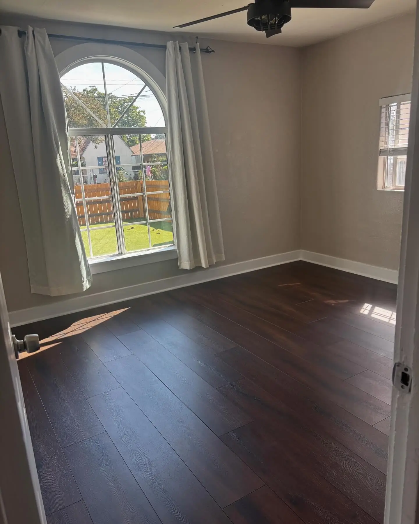 Laminate wood floor installation in a Parker, Colorado home